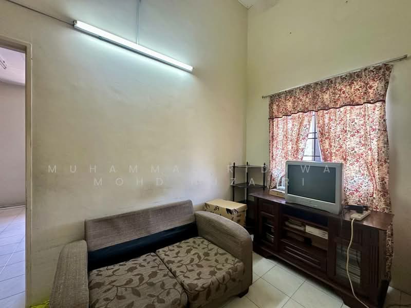 2-storey Terraced House for Sale in Setia Impian (Setia Alam) - Muhammad Ridhwan Mohd Huzairi - Living Room - PropertyGuru.com.my