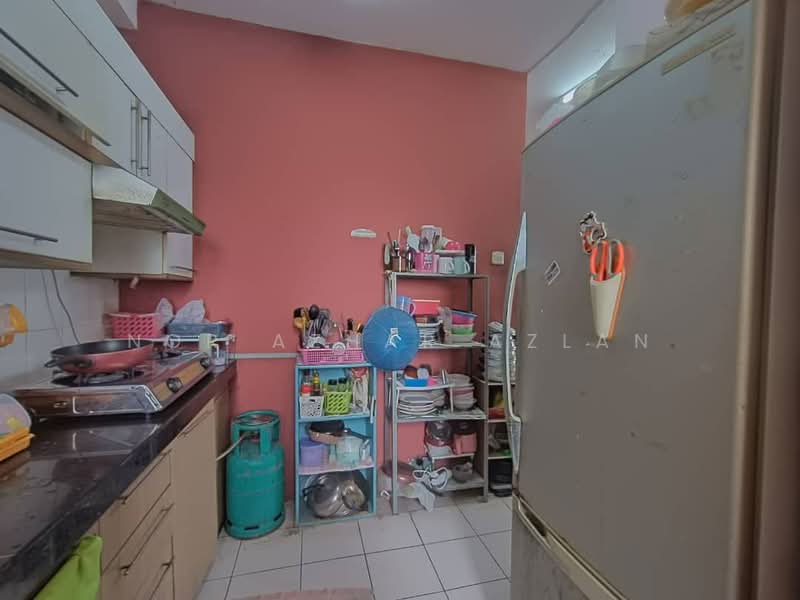 Service Residence for Sale at Casa Subang - Nor Azhar Azlan - Kitchen - PropertyGuru.com.my