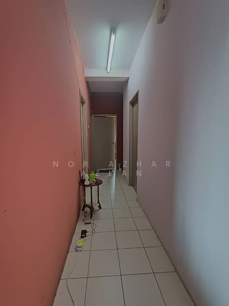 Service Residence for Sale at Casa Subang - Nor Azhar Azlan - Corridor - PropertyGuru.com.my