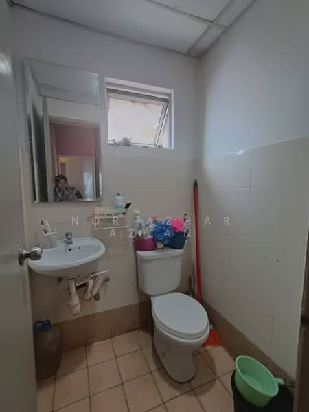 Service Residence for Sale at Casa Subang - Nor Azhar Azlan - Bathroom - PropertyGuru.com.my