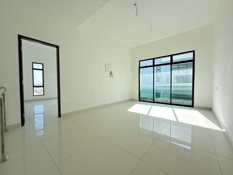Rumah Berkembar untuk Dijual di Kluang (Johor) - Gipson Lay - PropertyGuru.com.my