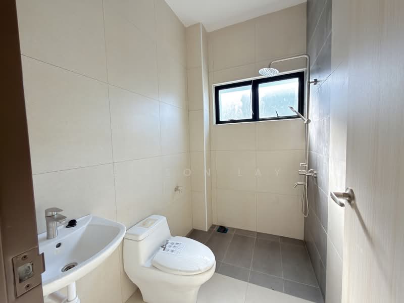 Rumah Berkembar untuk Dijual di Kluang (Johor) - Gipson Lay - PropertyGuru.com.my