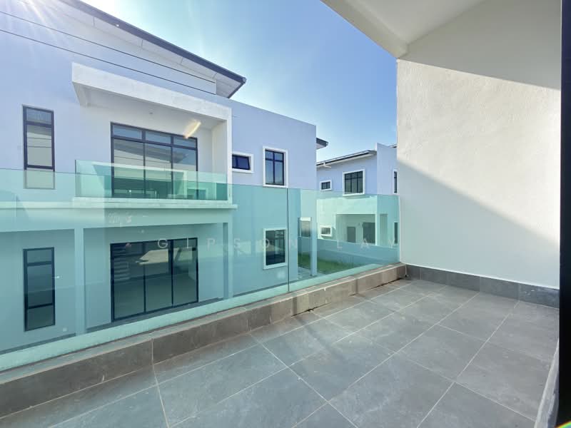 Rumah Berkembar untuk Dijual di Kluang (Johor) - Gipson Lay - PropertyGuru.com.my