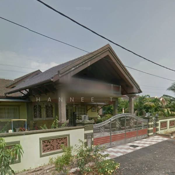 Semi-Detached House for Sale in Dengkil (Selangor) - Hannee Tay - Exterior - PropertyGuru.com.my