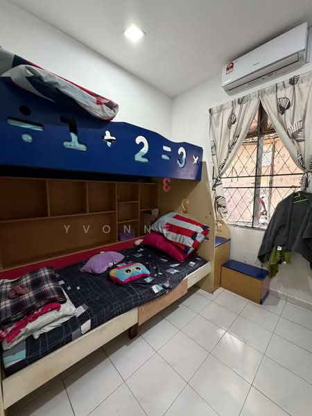 Rumah Teres 1 Tingkat untuk Dijual di Taman Senai Utama (Kulai) - Yvonne Lim - Bedroom - PropertyGuru.com.my
