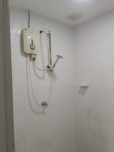 Servis Apartment untuk Dijual di Domain 4 @ NeoCyber - Candy Tan - Bathroom - PropertyGuru.com.my