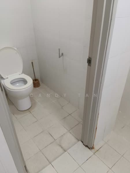 Servis Apartment untuk Dijual di Domain 4 @ NeoCyber - Candy Tan - Bathroom - PropertyGuru.com.my