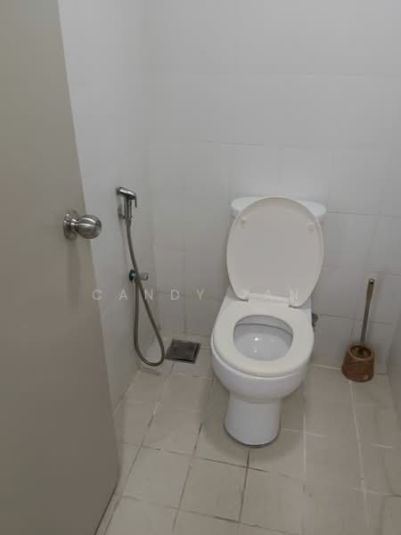Servis Apartment untuk Dijual di Domain 4 @ NeoCyber - Candy Tan - Bathroom - PropertyGuru.com.my