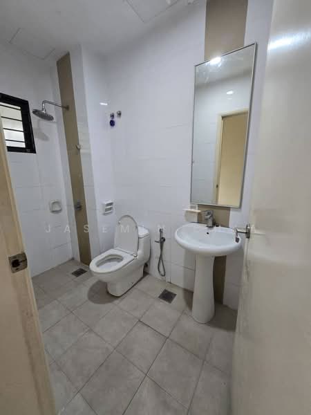 3-storey Terraced House for Rent in Sutera Damansara (Damansara Damai) - Jasemin Chia - Bathroom - PropertyGuru.com.my