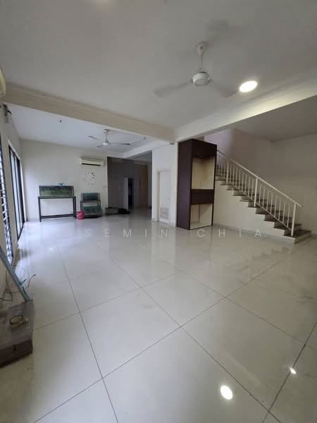3-storey Terraced House for Rent in Sutera Damansara (Damansara Damai) - Jasemin Chia - Living Room - PropertyGuru.com.my