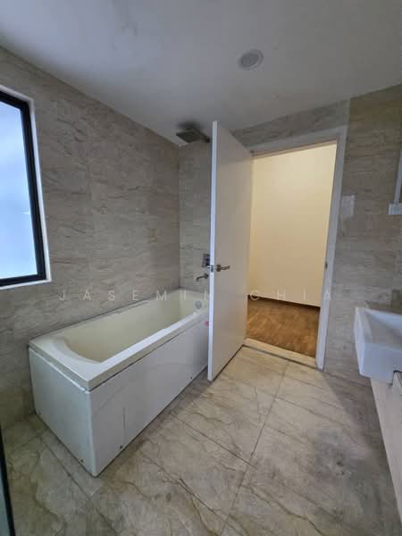 3-storey Terraced House for Rent in Sutera Damansara (Damansara Damai) - Jasemin Chia - Bathroom - PropertyGuru.com.my