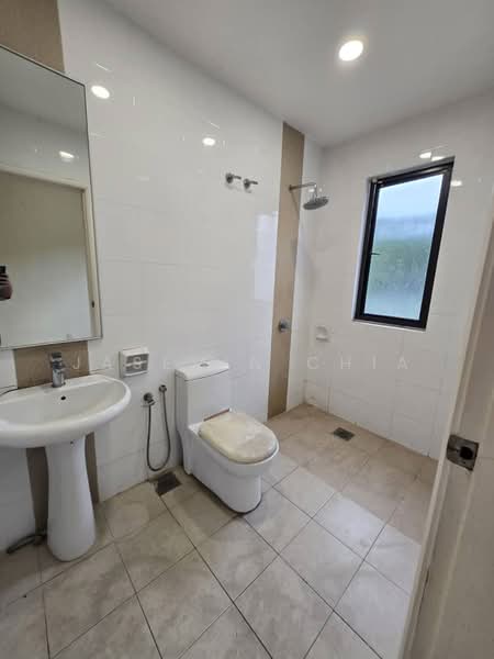 3-storey Terraced House for Rent in Sutera Damansara (Damansara Damai) - Jasemin Chia - Bathroom - PropertyGuru.com.my