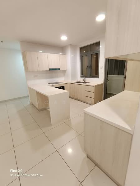 Kondominium untuk Disewa di Vivo Residential Suites - Lucas Chan - Kitchen - PropertyGuru.com.my