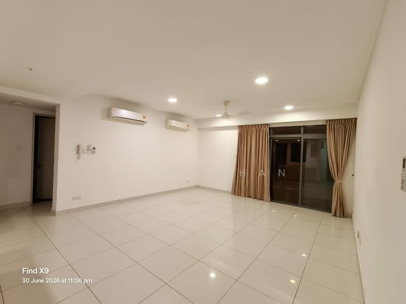 Kondominium untuk Disewa di Vivo Residential Suites - Lucas Chan - Living Room - PropertyGuru.com.my