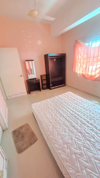 Pangsapuri untuk Dijual di Intan Apartment - Carlos Ng - Bedroom - PropertyGuru.com.my