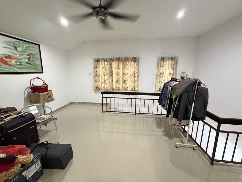 Rumah Banglo untuk Dijual di Taman Sri Hijau (Rawang) - Tiffany Yang - Upstair Living Hall - PropertyGuru.com.my
