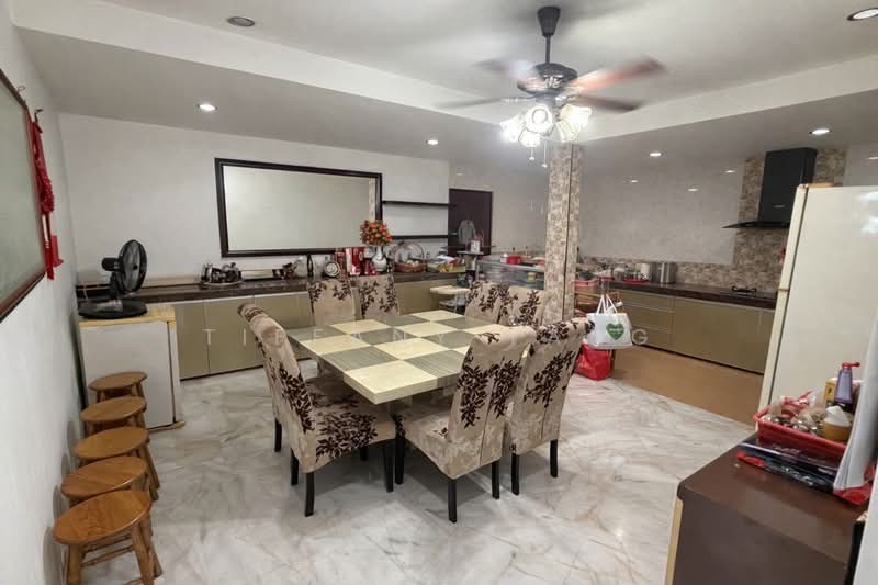 Rumah Banglo untuk Dijual di Taman Sri Hijau (Rawang) - Tiffany Yang - Dining Area - PropertyGuru.com.my