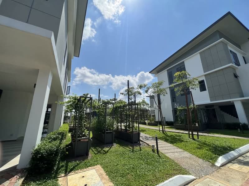 Townhouse for Sale in Kuching (Sarawak) - Jimmyy Chin - Exterior - PropertyGuru.com.my