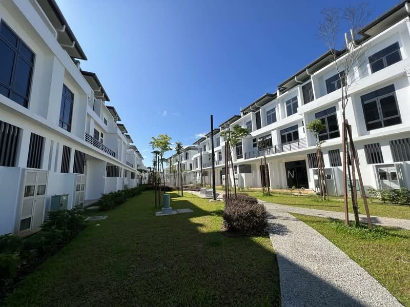 Townhouse for Sale in Kuching (Sarawak) - Jimmyy Chin - PropertyGuru.com.my