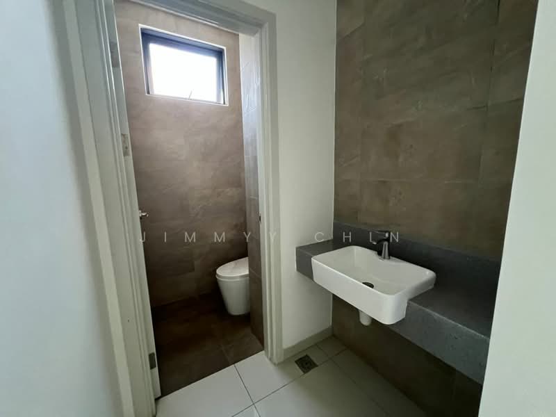 Townhouse for Sale in Kuching (Sarawak) - Jimmyy Chin - Bathroom - PropertyGuru.com.my