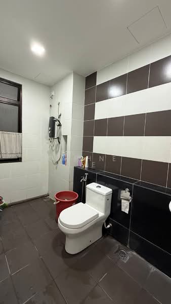 Apartment for Sale at Austin Regency (Pangsapuri Austin Perdana) - Daphne Lee - Bathroom - PropertyGuru.com.my