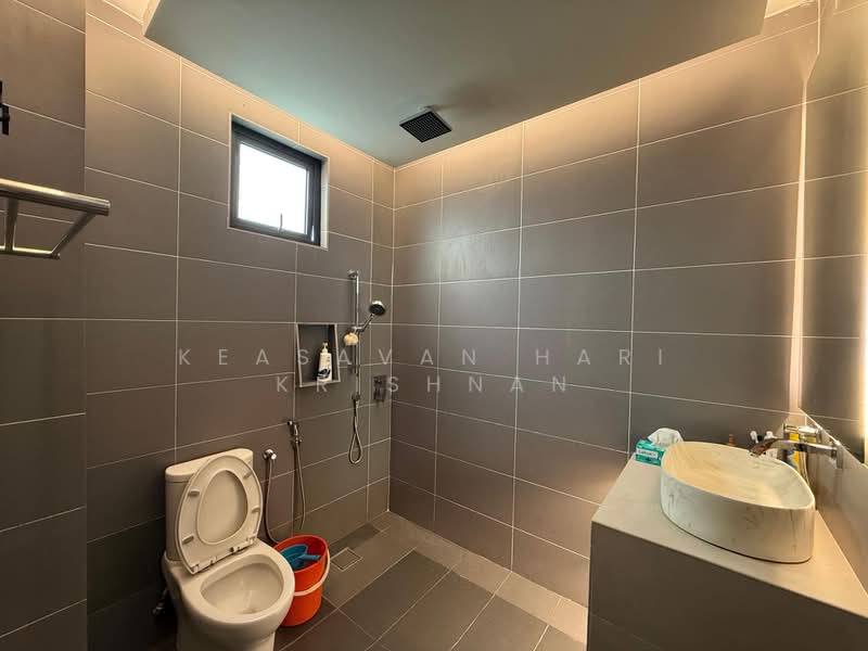 3.5-storey Terraced House for Sale in Taman Nusaputra Timur (Puchong) - Keasavan Hari Krishnan - PropertyGuru.com.my