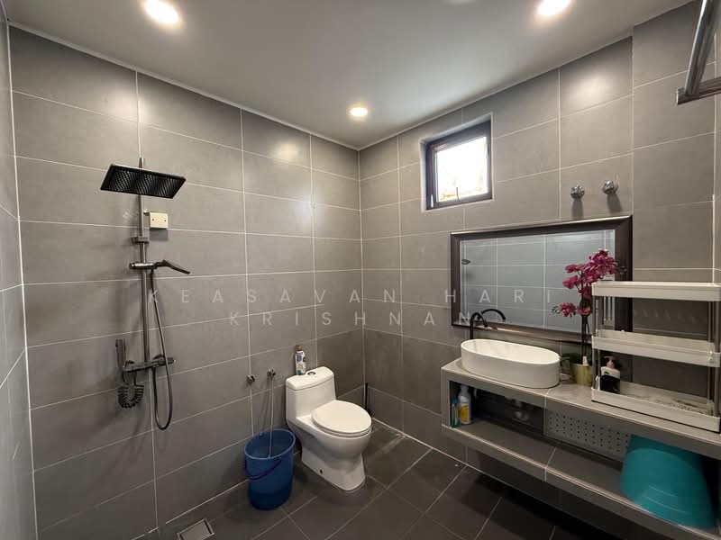 3.5-storey Terraced House for Sale in Taman Nusaputra Timur (Puchong) - Keasavan Hari Krishnan - PropertyGuru.com.my
