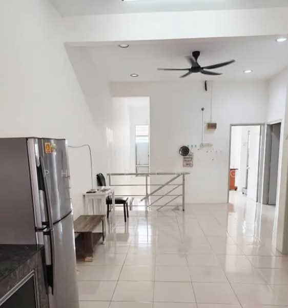Townhouse for Sale in Taman Tasik Puchong (Puchong) - Philip Chung - Living Room - PropertyGuru.com.my