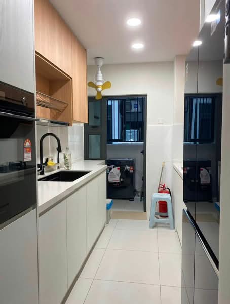 Apartment for Sale at D7 (D'Seven Lagoon Perdana) - Renetta Jau - Kitchen - PropertyGuru.com.my