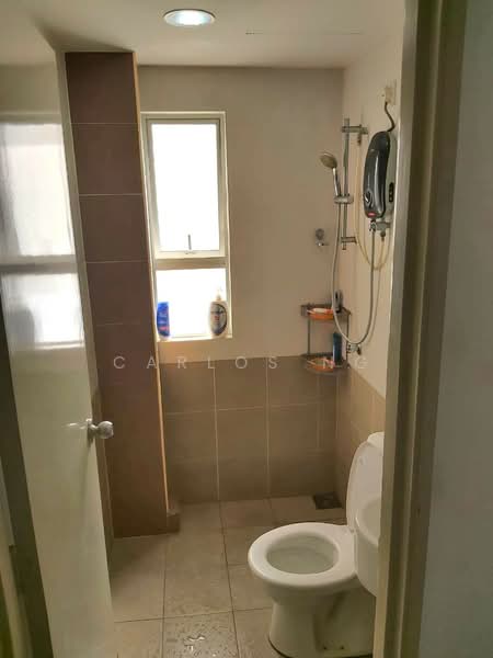 Kondominium untuk Dijual di 1120 Park Avenue - Carlos Ng - Bathroom - PropertyGuru.com.my