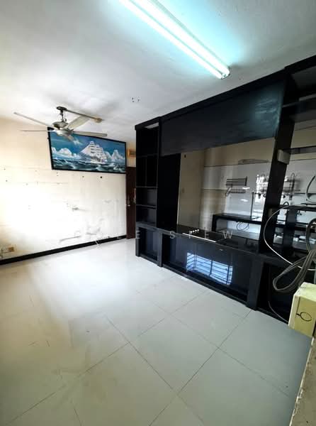 Flat for Sale at Pangsapuri Sri Meranti - Coee Siew - Living Room - PropertyGuru.com.my
