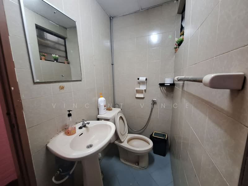 Condominium for Sale at Villa Putra - Vincent Vince - Bathroom - PropertyGuru.com.my