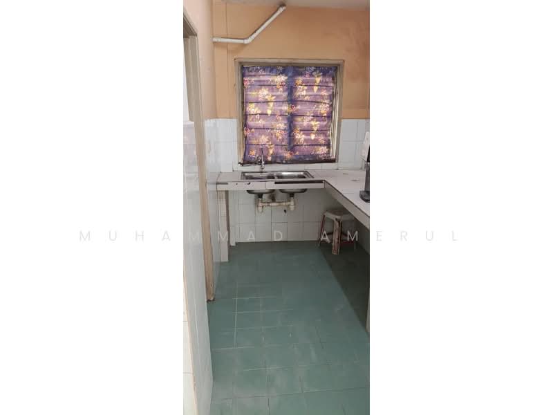 Flat for Rent at Seri Era - Muhammad Amerul - Kitchen - PropertyGuru.com.my