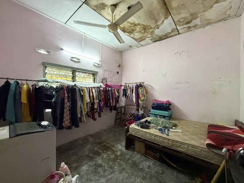 Rumah Berkembar untuk Dijual di Taman Orkid (Teluk Intan) - Kelvin Foo - Bedroom - PropertyGuru.com.my