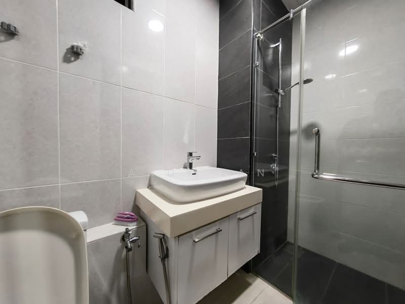 Condominium for Rent at Wave @ Marina Cove - Andy Tan - Bathroom - PropertyGuru.com.my