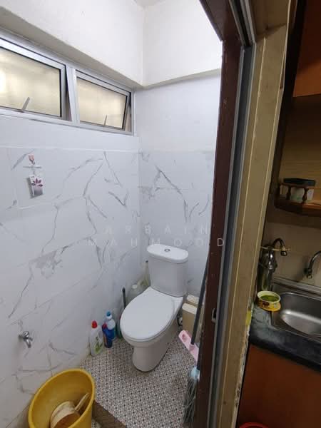 Apartment for Rent at Casmaria Apartment - Arbain Mahmood - Bathroom - PropertyGuru.com.my