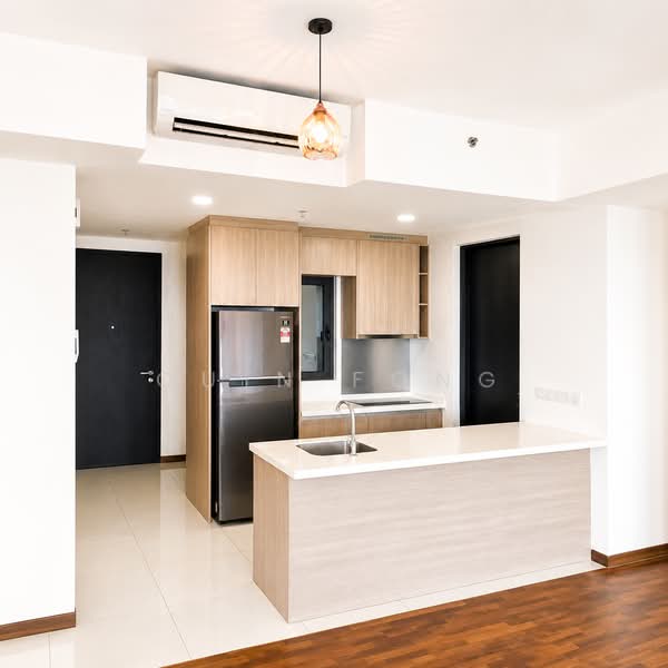 Servis Apartment untuk Disewa di The Tamarind - Quin Fong - Kitchen - PropertyGuru.com.my