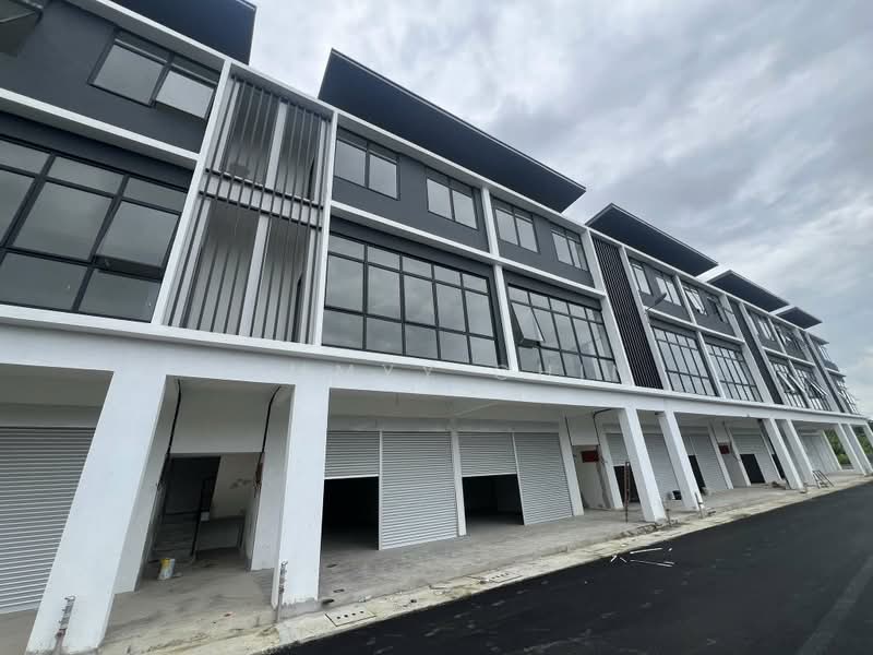 Shop for Sale in Kuching (Sarawak) - Jimmyy Chin - Exterior - PropertyGuru.com.my