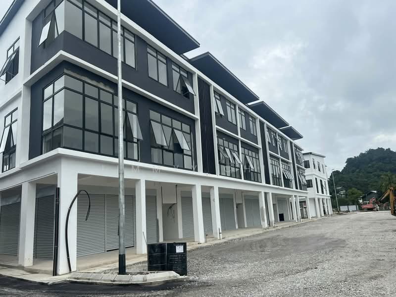 Shop for Sale in Kuching (Sarawak) - Jimmyy Chin - PropertyGuru.com.my