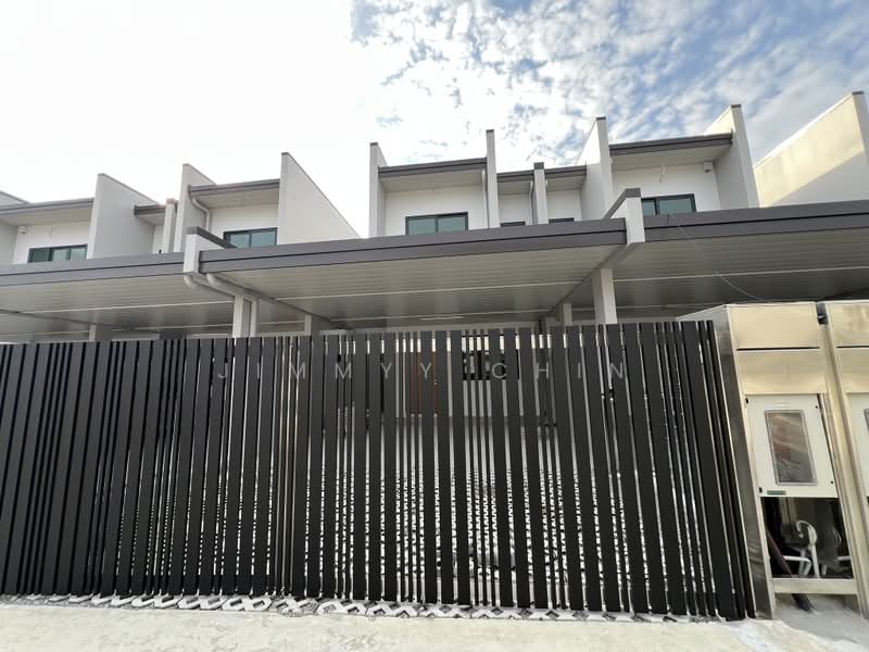 2-storey Terraced House for Sale in Kuching (Sarawak) - Jimmyy Chin - Exterior - PropertyGuru.com.my