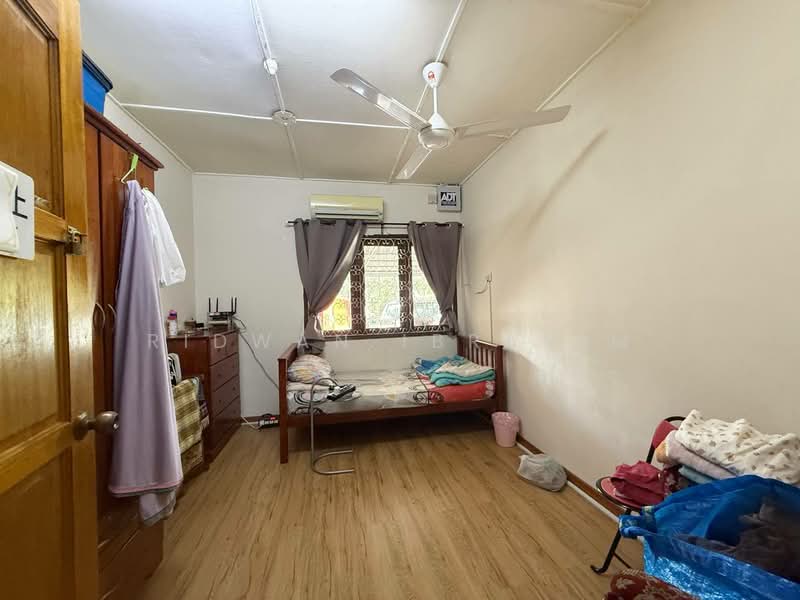 Bungalow for Sale in Kampung Tunku (Petaling Jaya) - Ridwan Ibrahim - Bedroom - PropertyGuru.com.my