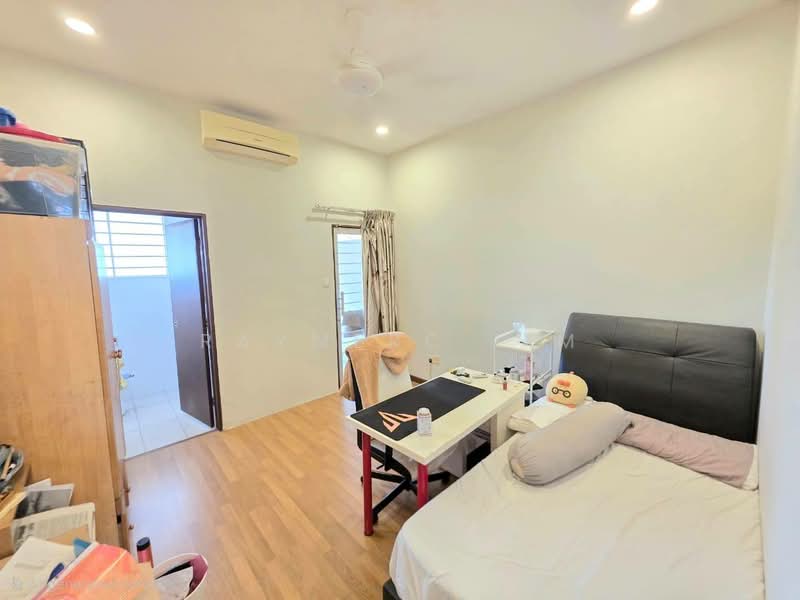 Semi-Detached House for Sale in Rawang (Selangor) - Raymerc Lim - Bedroom - PropertyGuru.com.my