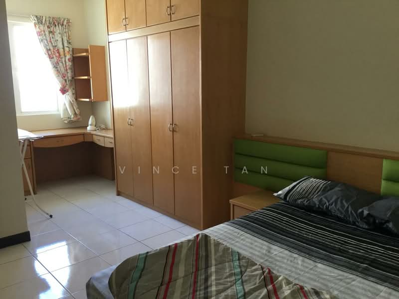 Kondominium untuk Disewa di Gold Coast Resort Condominium - Vince Tan - Bedroom - PropertyGuru.com.my
