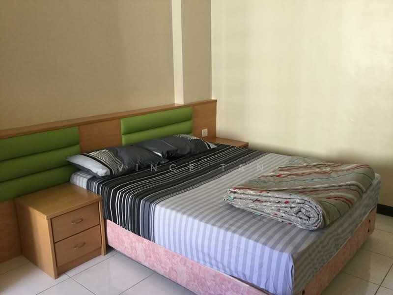 Kondominium untuk Disewa di Gold Coast Resort Condominium - Vince Tan - Bedroom - PropertyGuru.com.my