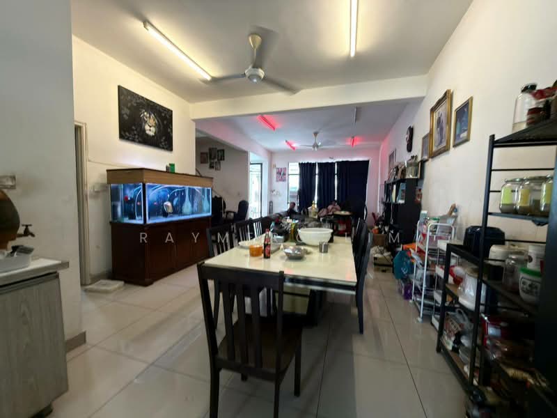 2-storey Terraced House for Sale in Rawang (Selangor) - Raymerc Lim - Living Room - PropertyGuru.com.my