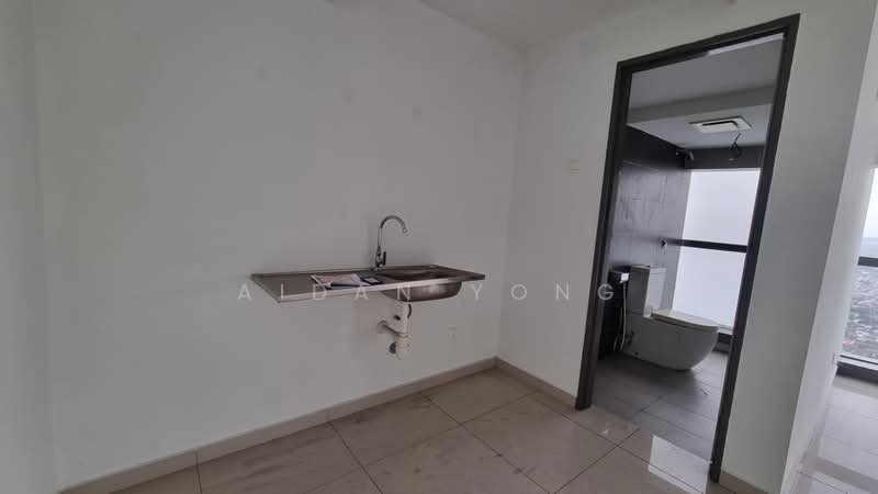 Service Residence for Sale at Pinnacle Petaling Jaya - Aidan Yong - Bathroom - PropertyGuru.com.my