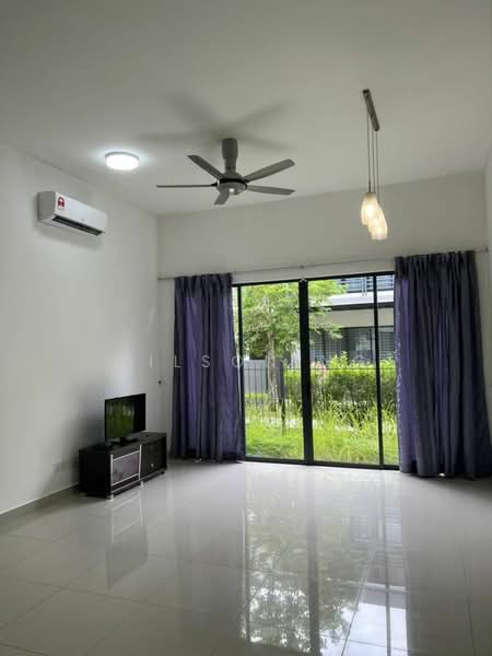 2-storey Terraced House for Rent in Telok Panglima Garang (Selangor) - Wilson Ng - Living Room - PropertyGuru.com.my