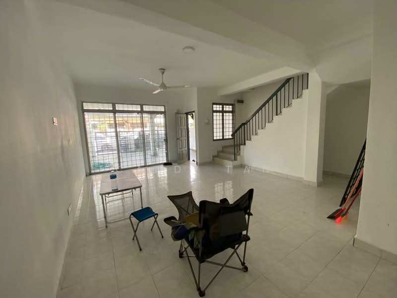 2-storey Terraced House for Rent in Bangi (Selangor) - Candy Tan - Living Room - PropertyGuru.com.my