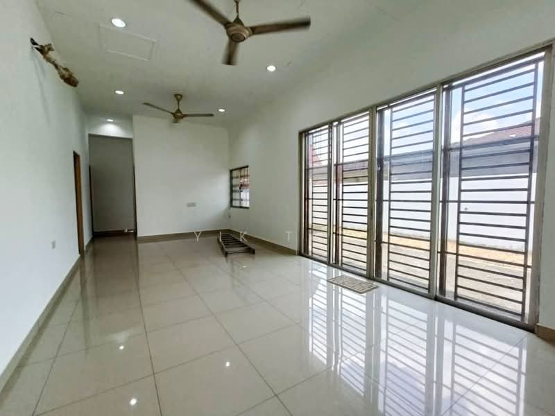 Bungalow for Sale in Taman Majidee (Johor Bahru) - Yik Tat - PropertyGuru.com.my