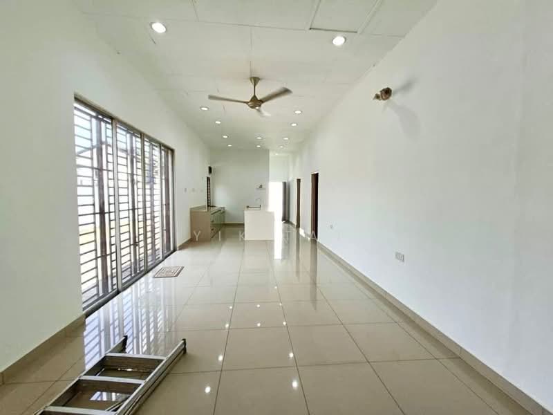 Bungalow for Sale in Taman Majidee (Johor Bahru) - Yik Tat - PropertyGuru.com.my